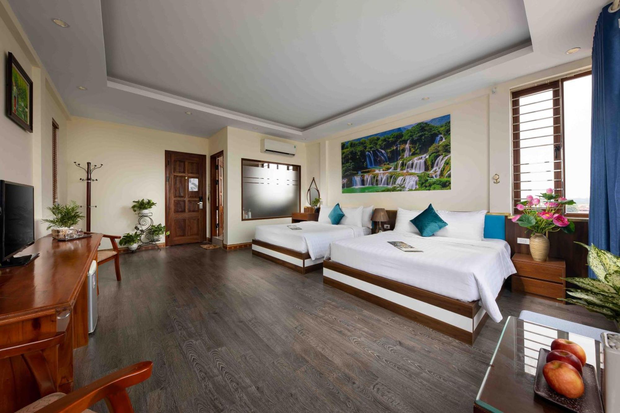 Viet Village Airport Hotel & Restaurants Hanoi Esterno foto