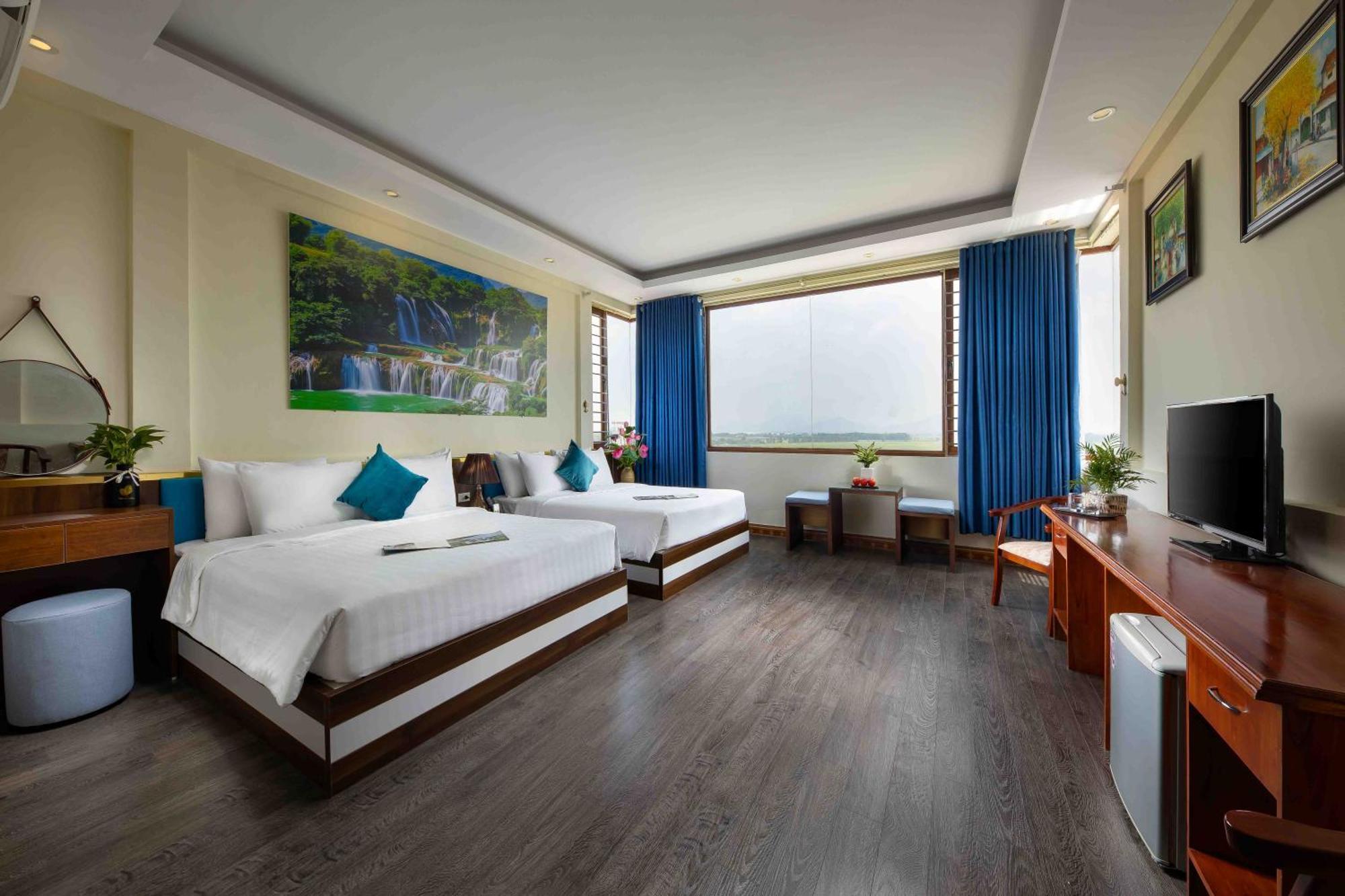 Viet Village Airport Hotel & Restaurants Hanoi Esterno foto