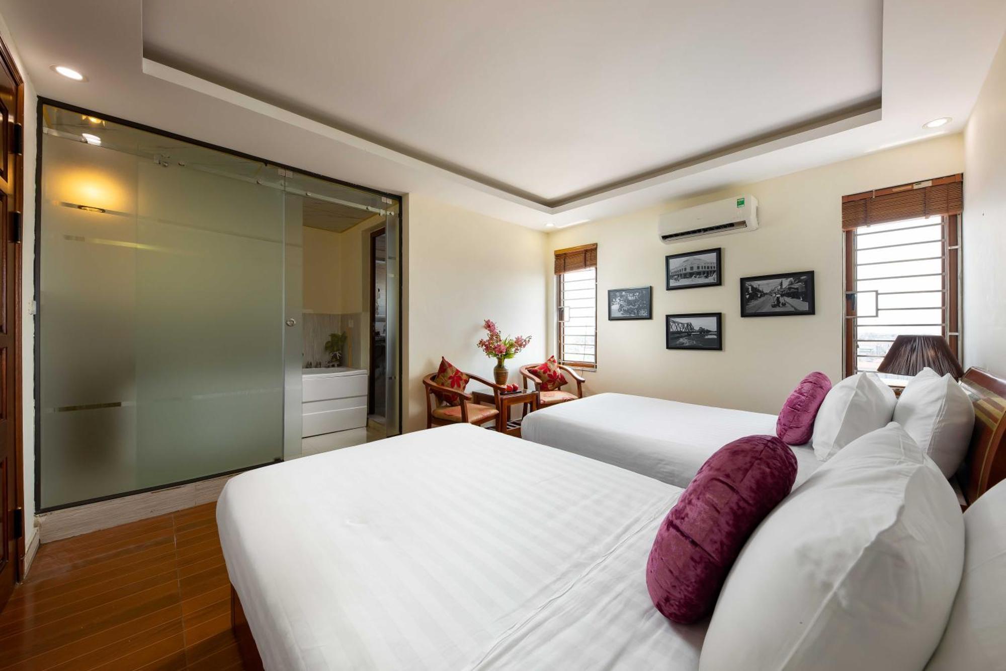 Viet Village Airport Hotel & Restaurants Hanoi Esterno foto