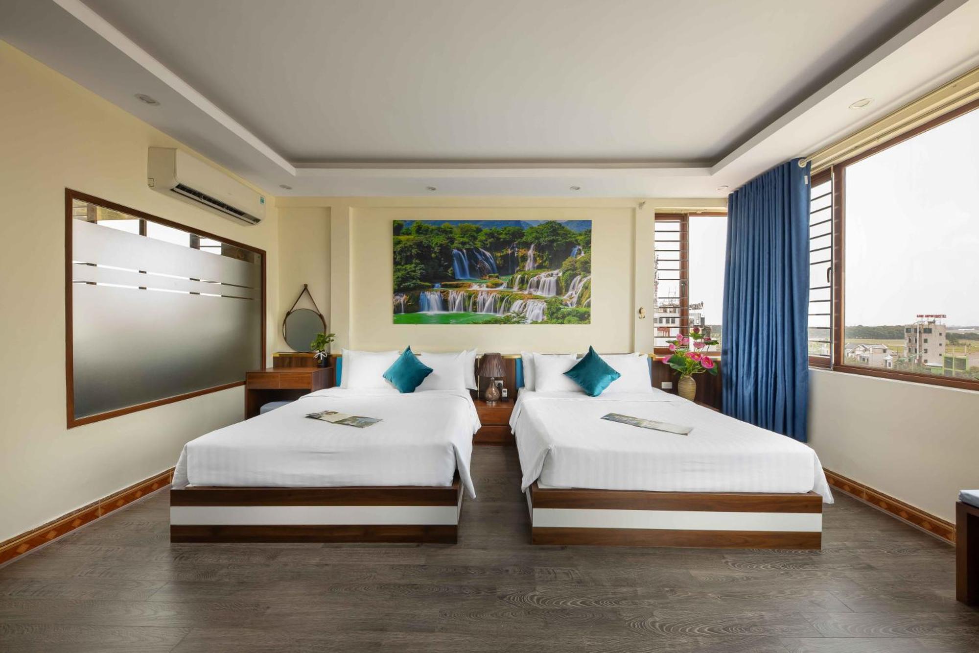 Viet Village Airport Hotel & Restaurants Hanoi Esterno foto